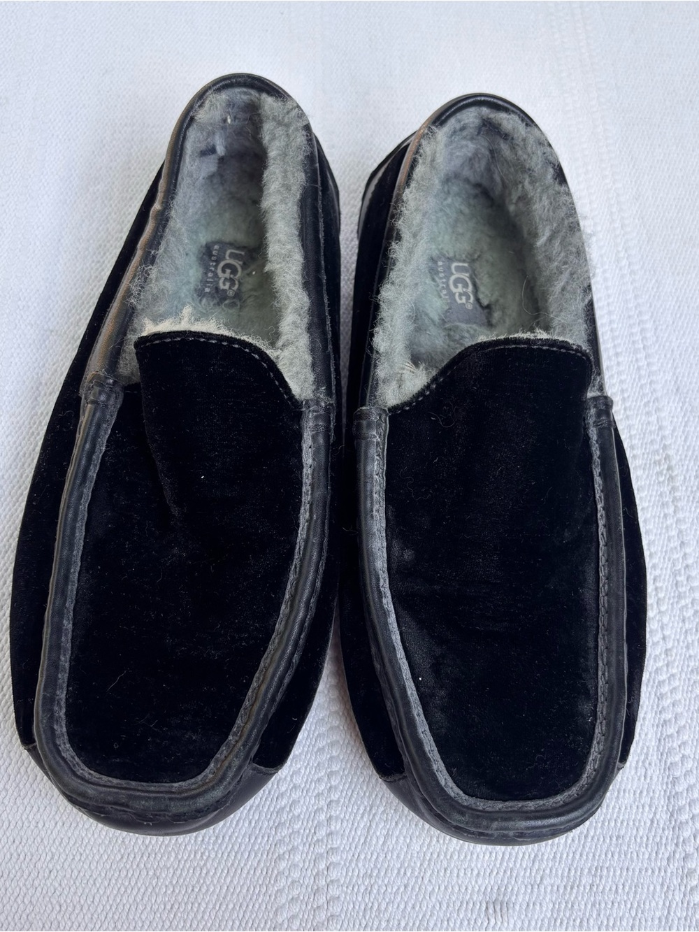 UGG Men's Ascot slippers size us 10